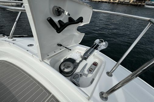 Sea Ray 320 SUNDANCER OUTBOARD COUPE image