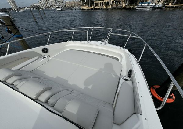 Sea Ray 320 SUNDANCER OUTBOARD COUPE image