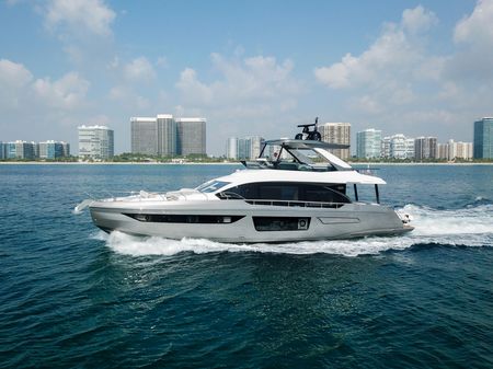 Azimut 68 image