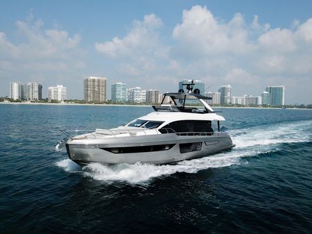 Azimut 68 image