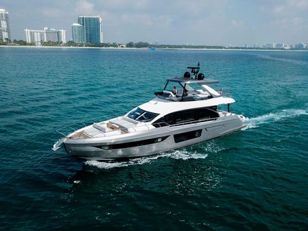 Azimut 68 image