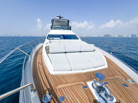 Azimut 68 image