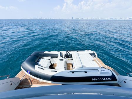 Azimut 68 image