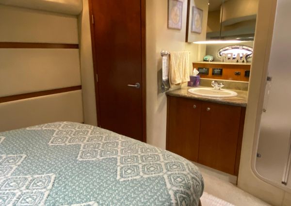 Cruisers Yachts 460 Express image