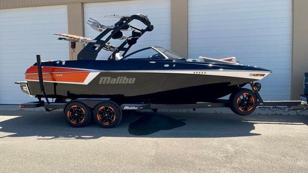Malibu Wakesetter 22 MXZ