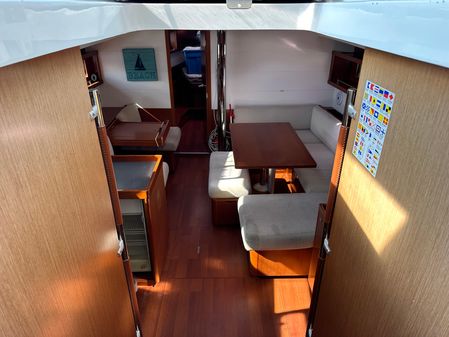 Beneteau Oceanis 45 image