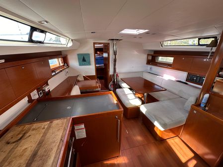 Beneteau Oceanis 45 image