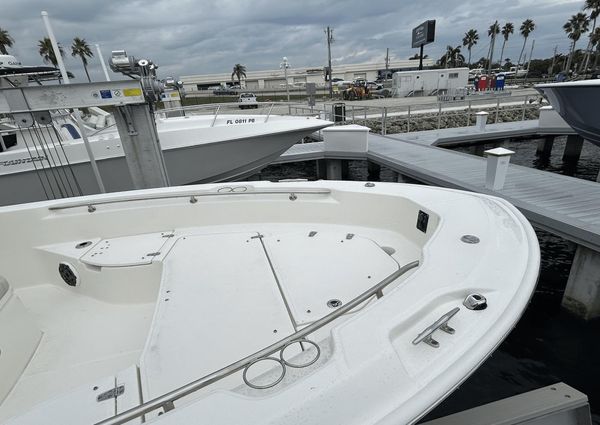 Boston Whaler 25 Dauntless image