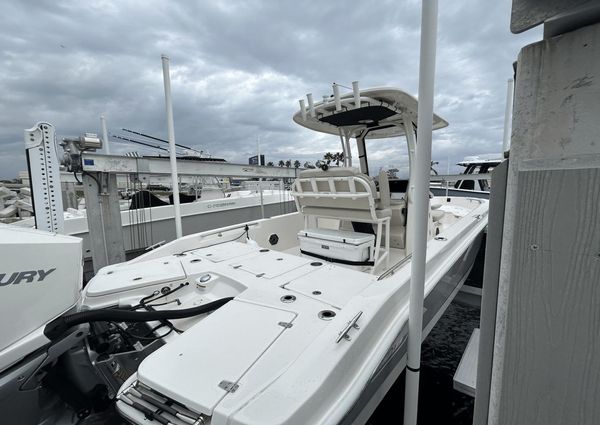 Boston Whaler 25 Dauntless image