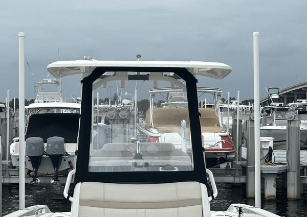 Boston Whaler 25 Dauntless image