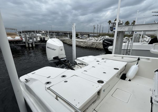 Boston Whaler 25 Dauntless image