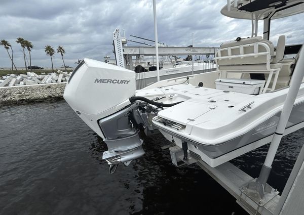 Boston Whaler 25 Dauntless image