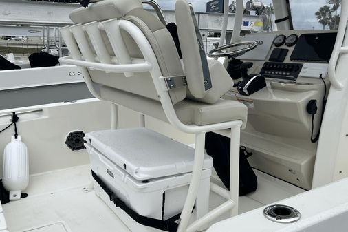 Boston Whaler 25 Dauntless image