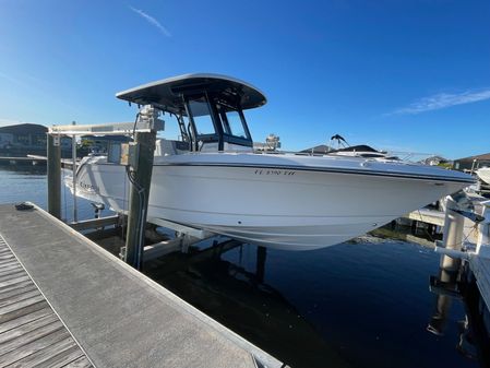 Robalo R272-CENTER-CONSOLE image