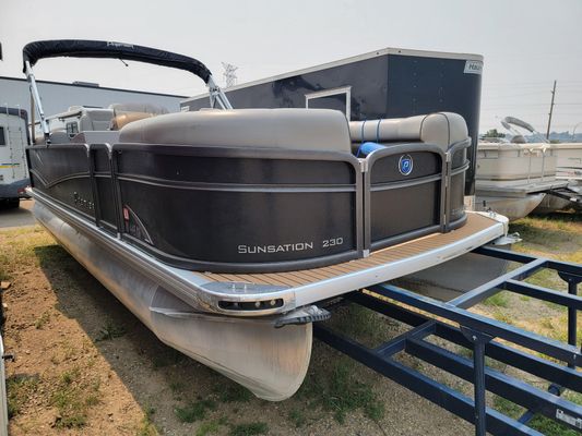 Premier 230 Sunsation - main image