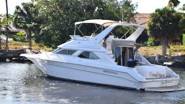 Sea Ray 44 Express Bridge