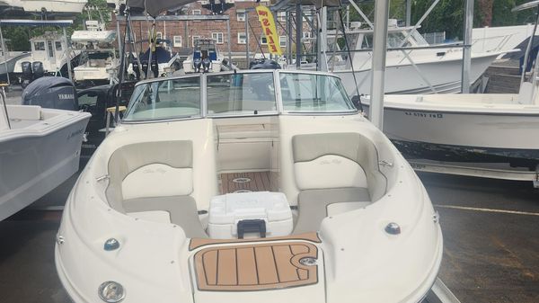 Sea Ray 200 Sundeck 