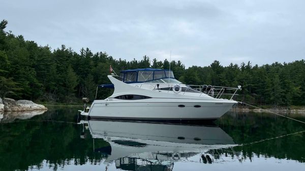 Carver 350 Mariner