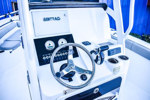 Sea-pro 239-CENTER-CONSOLE image