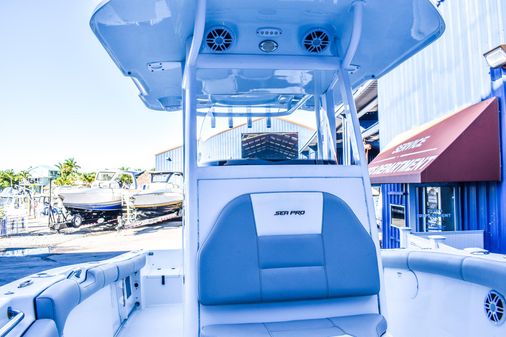 Sea-pro 239-CENTER-CONSOLE image