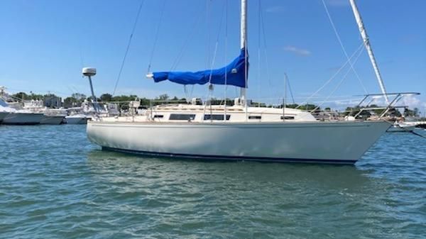 Sabre 32 tri cabin 