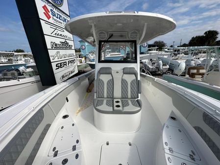 Sea Pro 320 DLX image