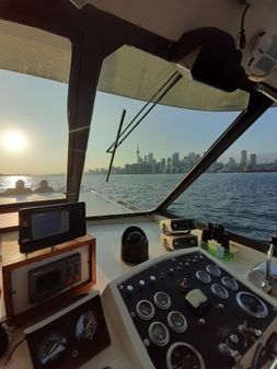 Hatteras Double Cabin Motoryacht image