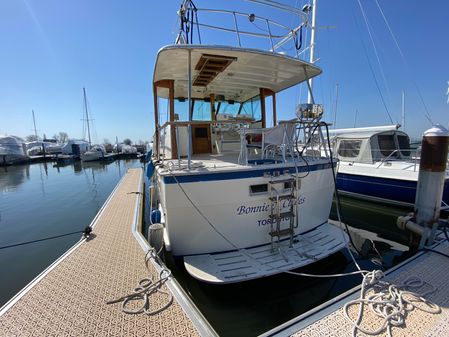 Hatteras Double Cabin Motoryacht image