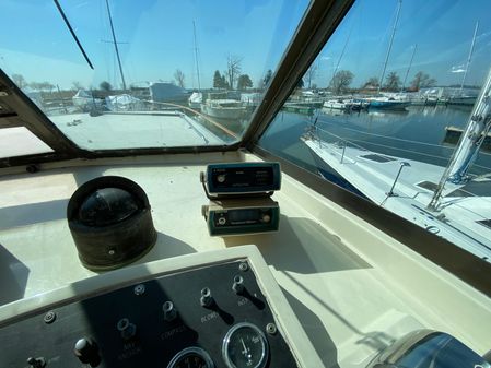 Hatteras Double Cabin Motoryacht image