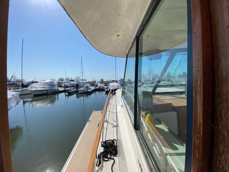 Hatteras Double Cabin Motoryacht image