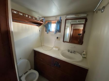 Hatteras Double Cabin Motoryacht image