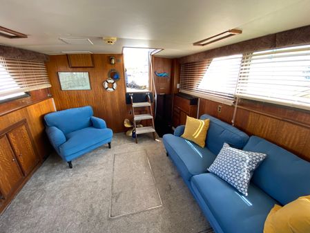 Hatteras Double Cabin Motoryacht image