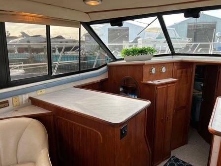 Carver 38-AFT-CABIN image