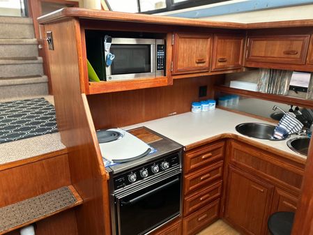 Carver 38-AFT-CABIN image