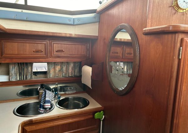 Carver 38-AFT-CABIN image