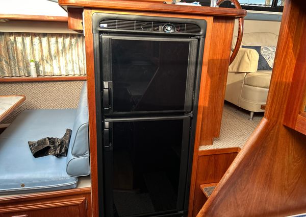 Carver 38-AFT-CABIN image