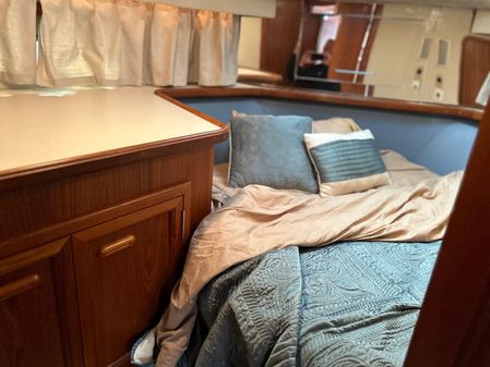 Carver 38-AFT-CABIN image