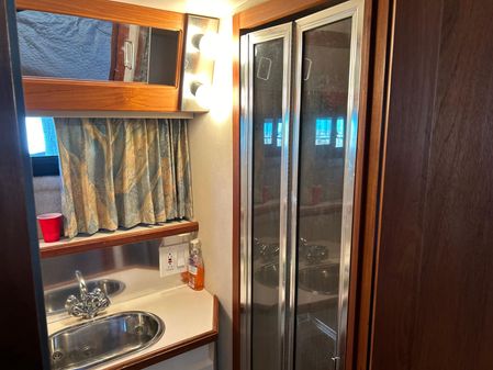 Carver 38-AFT-CABIN image