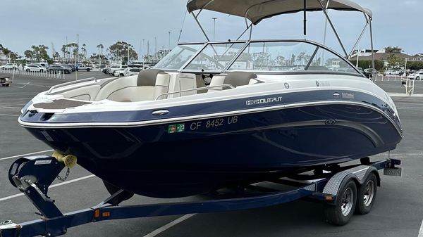 Yamaha Boats 242 Limited S 
