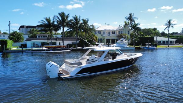 Tiara-yachts 43-LS image