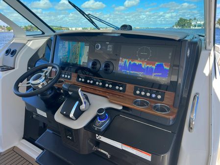 Tiara-yachts 43-LS image
