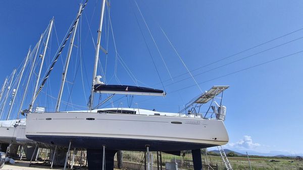 Beneteau Oceanis 43