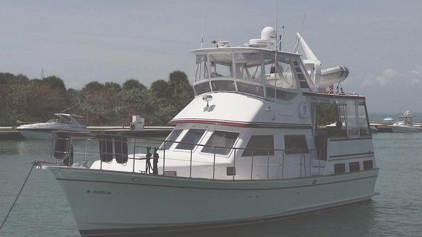 Marine Trader Labelle 43 Sundeck Fuel Efficient!