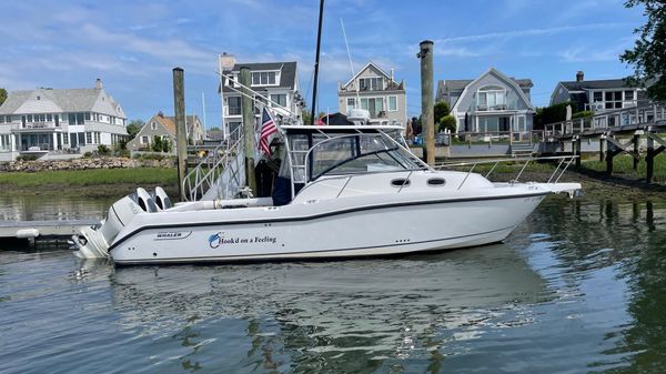 Boston Whaler 305 Conquest