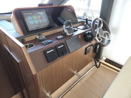 Sealine C430 image