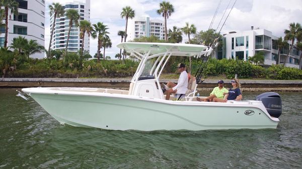 Sea Fox 248 Commander