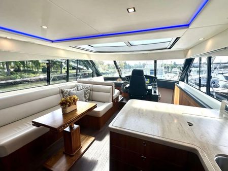 Riviera 5400 Sport Yacht image