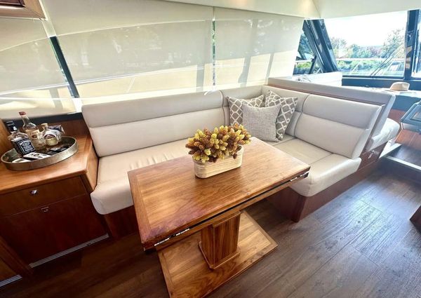 Riviera 5400 Sport Yacht image