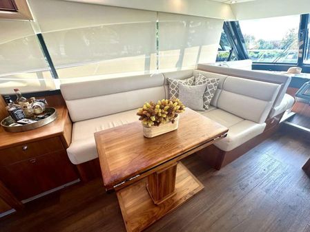 Riviera 5400 Sport Yacht image