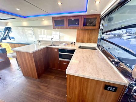 Riviera 5400 Sport Yacht image